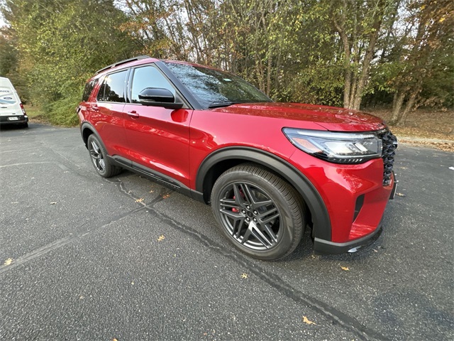 2025 Ford Explorer ST  3.0L EcoBoost V6 [2]