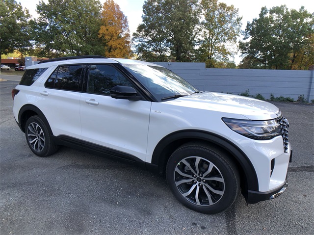 2025 Ford Explorer ST-Line  2.3L EcoBoost I-4 [1]